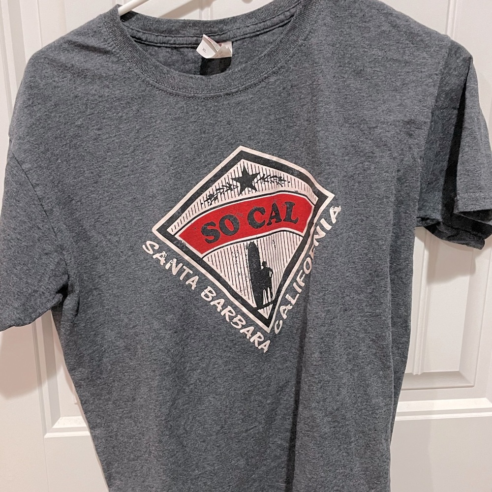 gray graphic t shirt